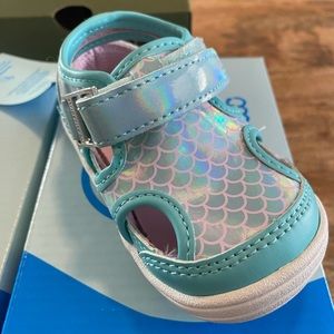 NWT Stride Rite Toddler Sandals Size 4